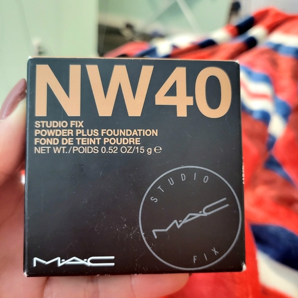 MAC Studio Fix Plus Foundation - Picture 4 of 5